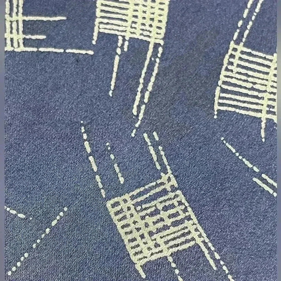 Mario Valentino 100% Imported Silk Tie Abstract - Picture 2 of 5